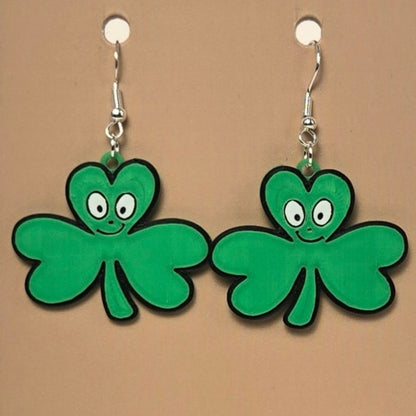 Boucle d'oreille en forme de trèfle 3 feuilles symbolique avec crochets hypoallergéniques sans nickel